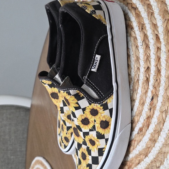 Vans Womans Sunflower/ Checkerboard Pattern  Slip Ons, Size 7.5 - Picture 4 of 8